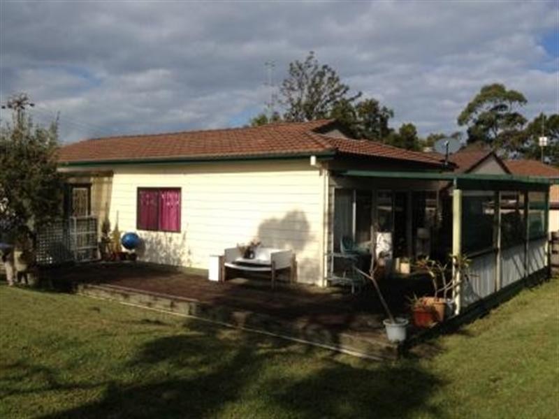 2A Dudley Street, Gorokan NSW 2263