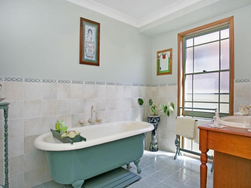 59 Elizabeth Bay Drive, Lake Munmorah NSW 2259