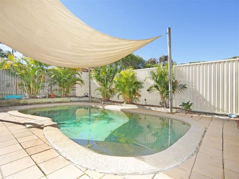 32 Loongana Crescent, Blue Haven NSW 2262