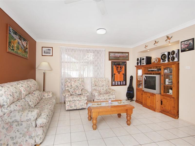 32 Loongana Crescent, Blue Haven NSW 2262