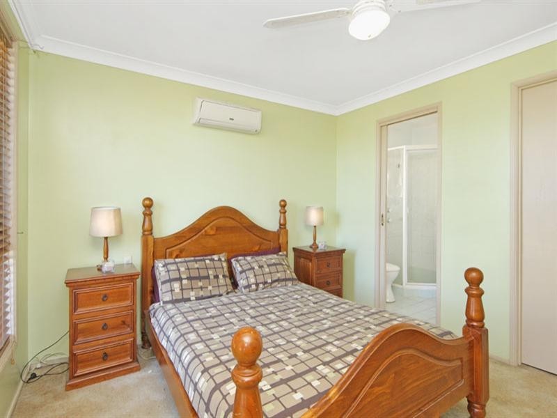 32 Loongana Crescent, Blue Haven NSW 2262