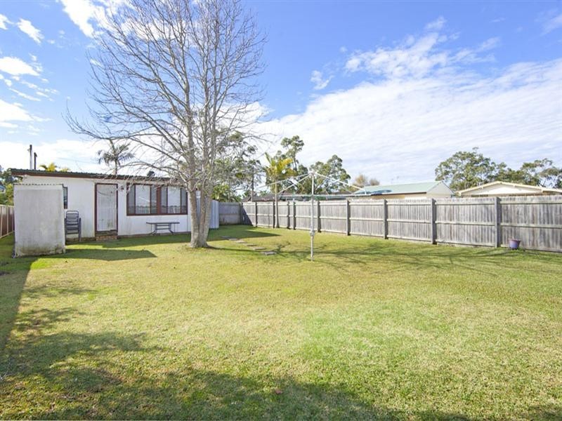 2 Koorana Avenue, Gorokan NSW 2263