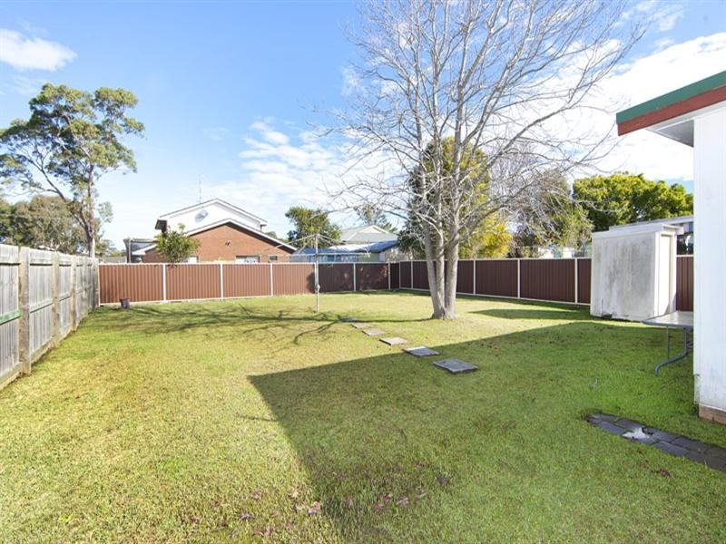 2 Koorana Avenue, Gorokan NSW 2263