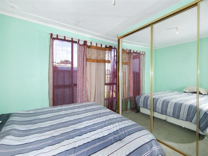 2 Koorana Avenue, Gorokan NSW 2263