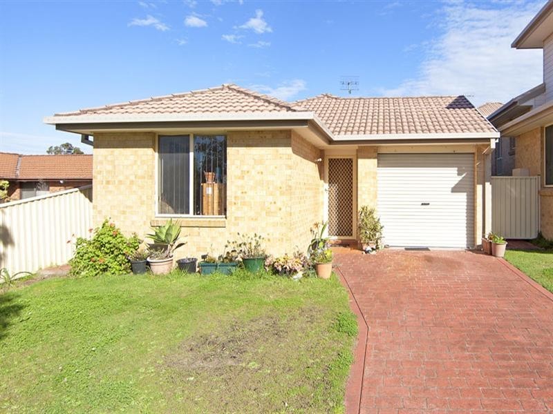77 Gorokan Drive, Lake Haven NSW 2263