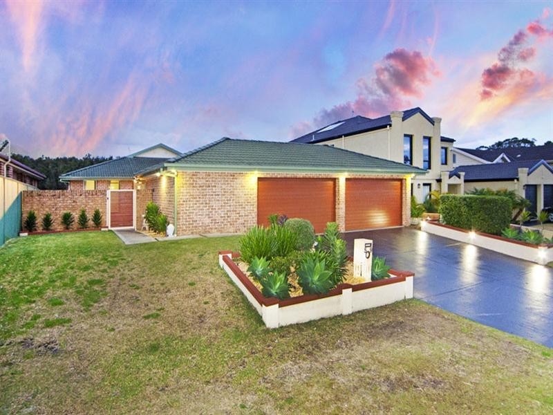 59 Elizabeth Bay Drive, Lake Munmorah NSW 2259