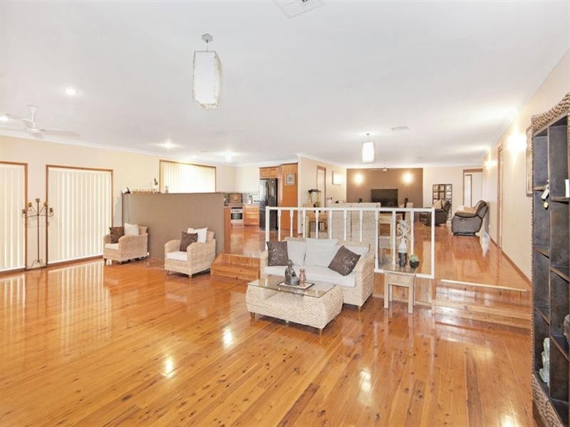 59 Elizabeth Bay Drive, Lake Munmorah NSW 2259