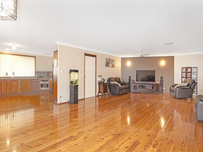 59 Elizabeth Bay Drive, Lake Munmorah NSW 2259