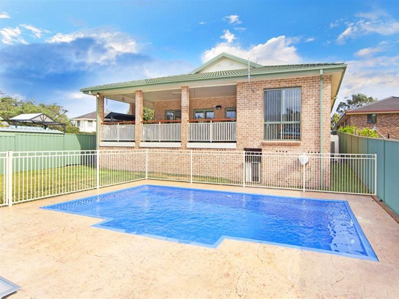59 Elizabeth Bay Drive, Lake Munmorah NSW 2259