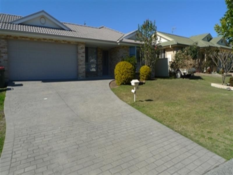 13 Landhaven Avenue, Blue Haven NSW 2262