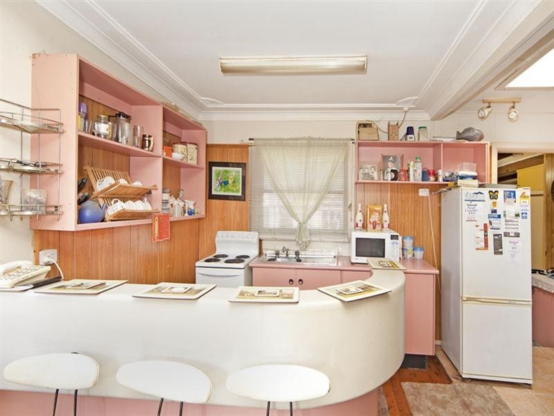4 Manuka Parade, Gorokan NSW 2263
