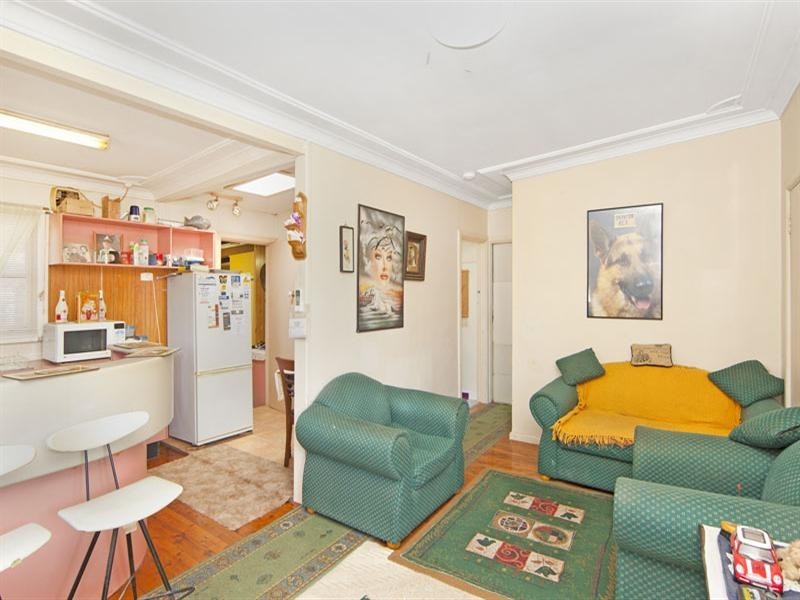4 Manuka Parade, Gorokan NSW 2263