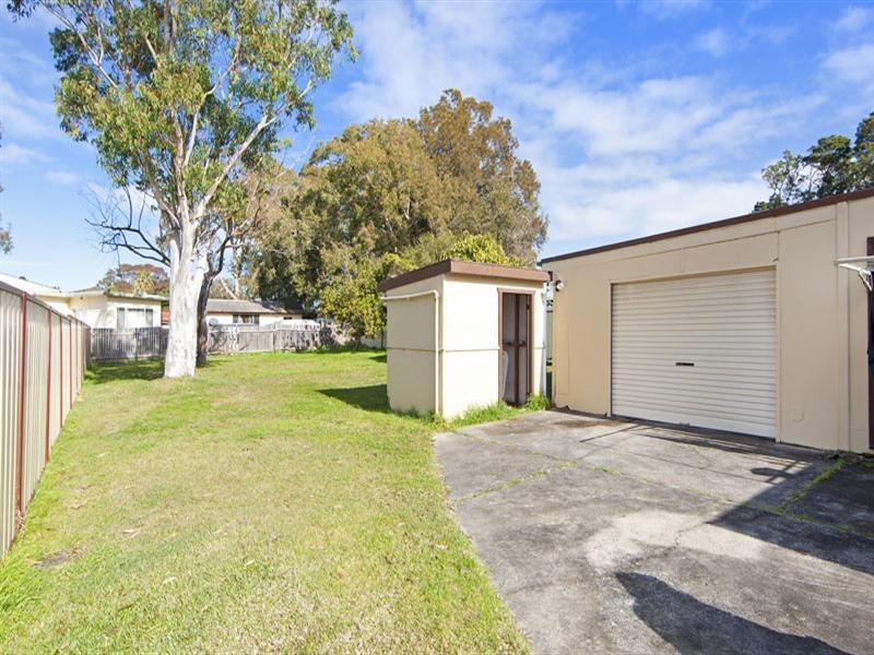4 Manuka Parade, Gorokan NSW 2263