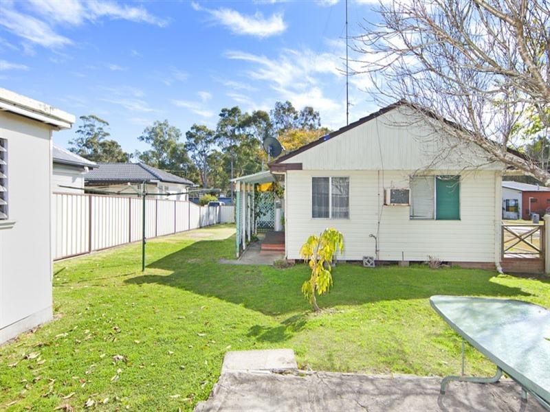 53 Dunvegan Street, Mannering Park NSW 2259