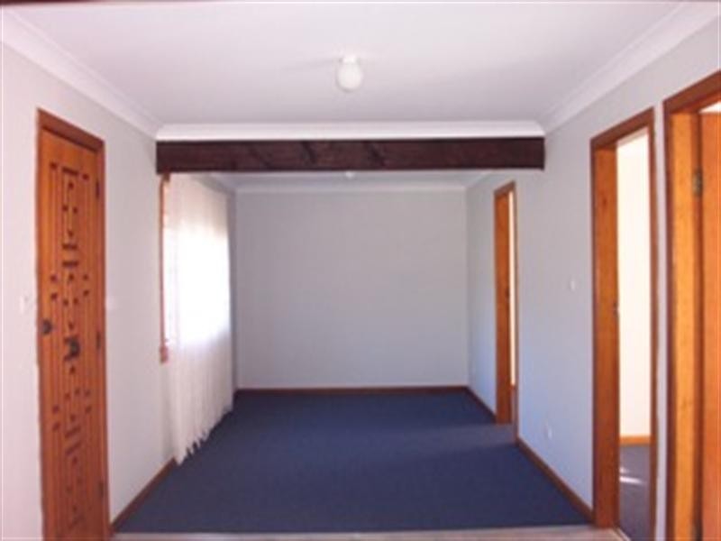 10 Famata Avenue, Blue Haven NSW 2262