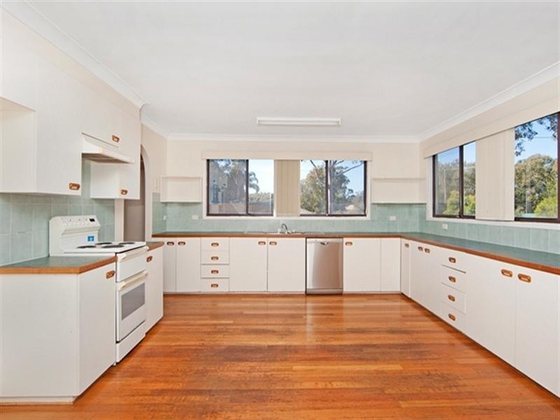 16 Rosemount Avenue, Lake Munmorah NSW 2259