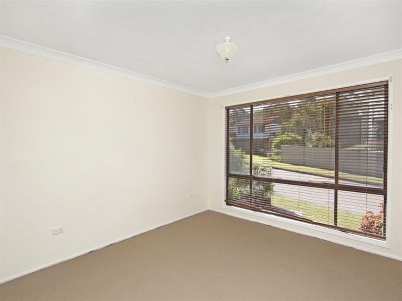 16 Rosemount Avenue, Lake Munmorah NSW 2259