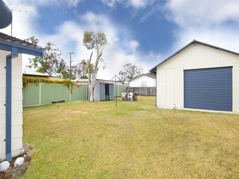 43 Kalele Avenue, Budgewoi NSW 2262