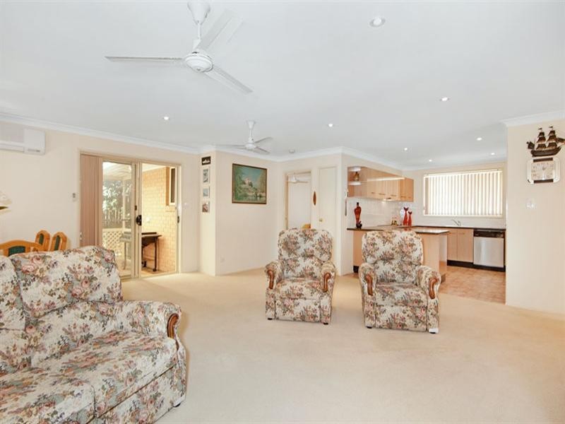 41 Dianne Avenue, Lake Munmorah NSW 2259