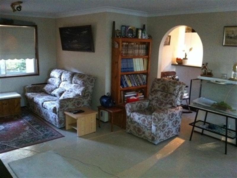 42 Middlesex Avenue, Gorokan NSW 2263