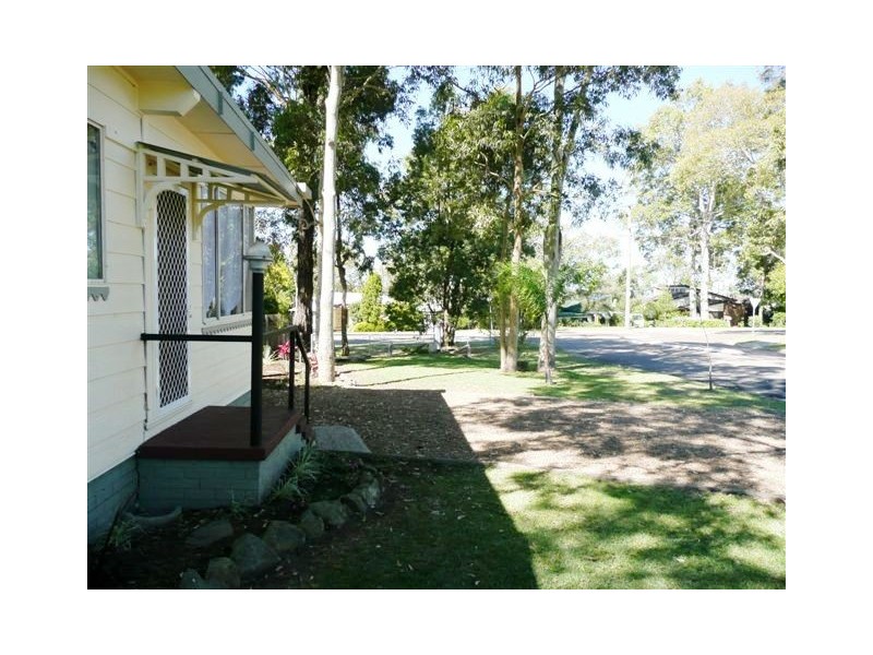 1 Awaba Avenue, Charmhaven NSW 2263