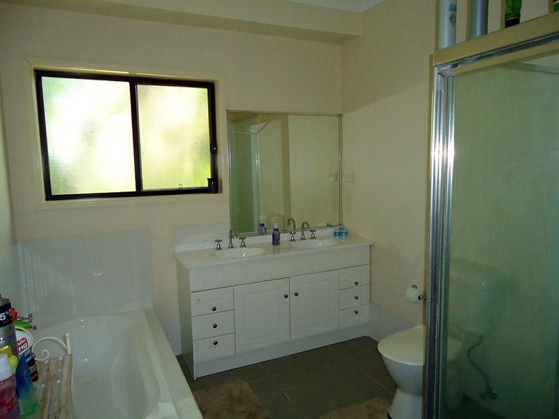 2/74 Hume Boulevard, Killarney Vale NSW 2261