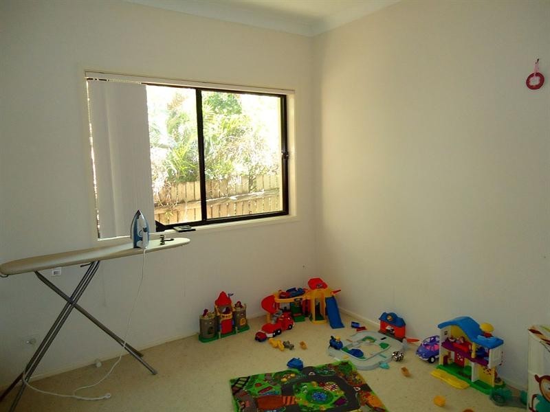 2/74 Hume Boulevard, Killarney Vale NSW 2261