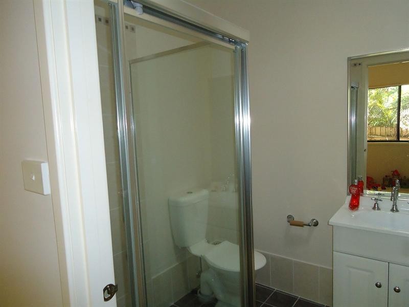 2/74 Hume Boulevard, Killarney Vale NSW 2261