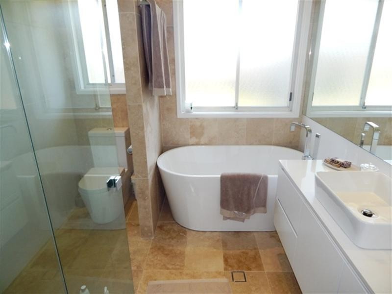 34 Rushby Street, Bateau Bay NSW 2261