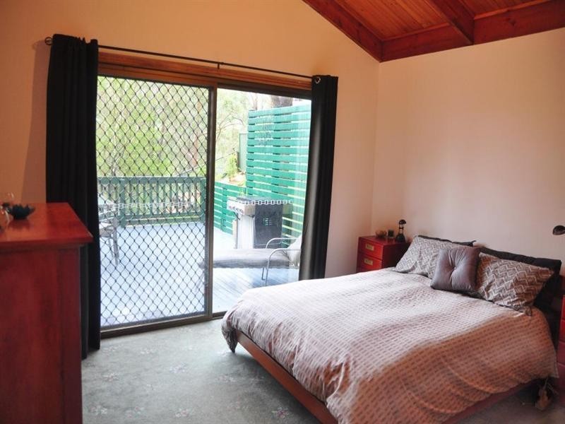 16 The Outlook, North Gosford NSW 2250