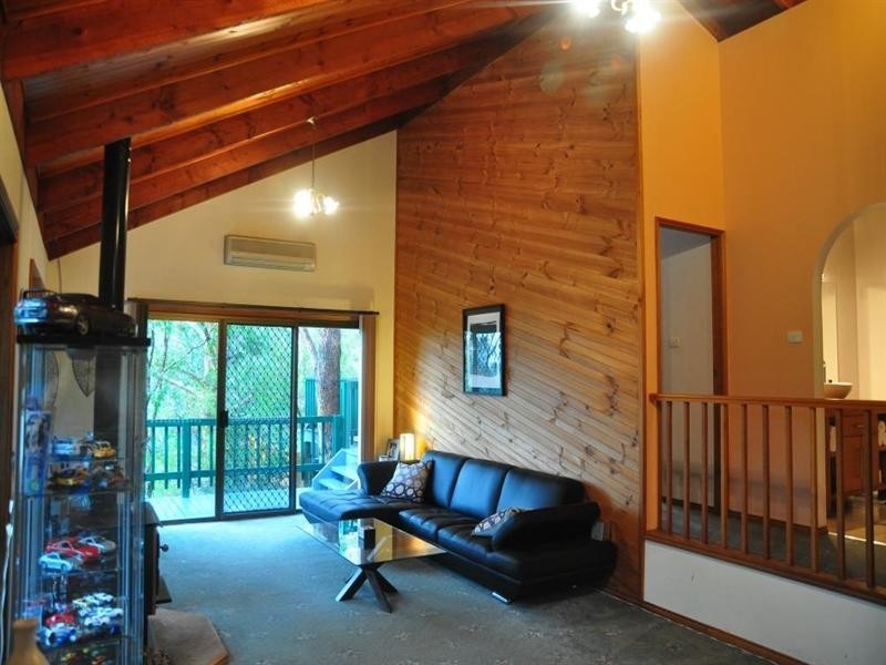 16 The Outlook, North Gosford NSW 2250