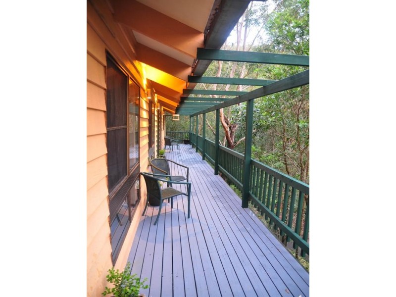 16 The Outlook, North Gosford NSW 2250