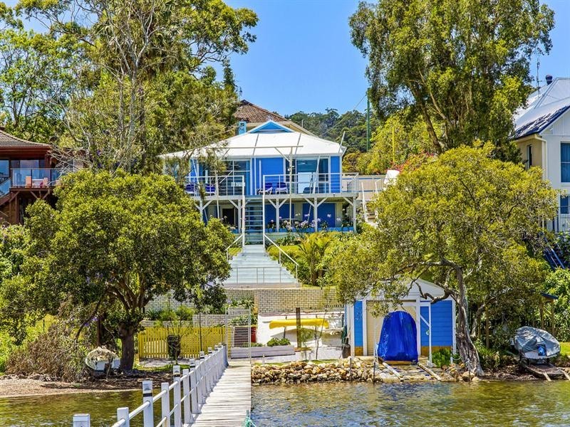 2 Waterview Crescent, Tascott NSW 2250