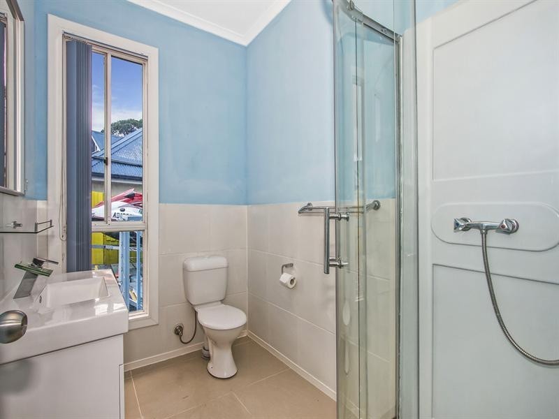 2 Waterview Crescent, Tascott NSW 2250