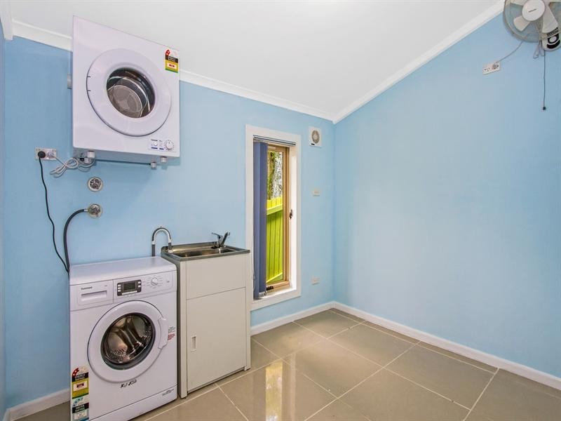 2 Waterview Crescent, Tascott NSW 2250