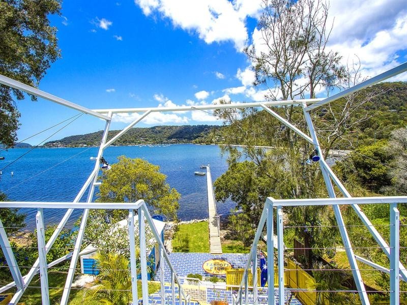 2 Waterview Crescent, Tascott NSW 2250