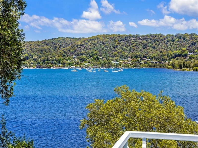 2 Waterview Crescent, Tascott NSW 2250