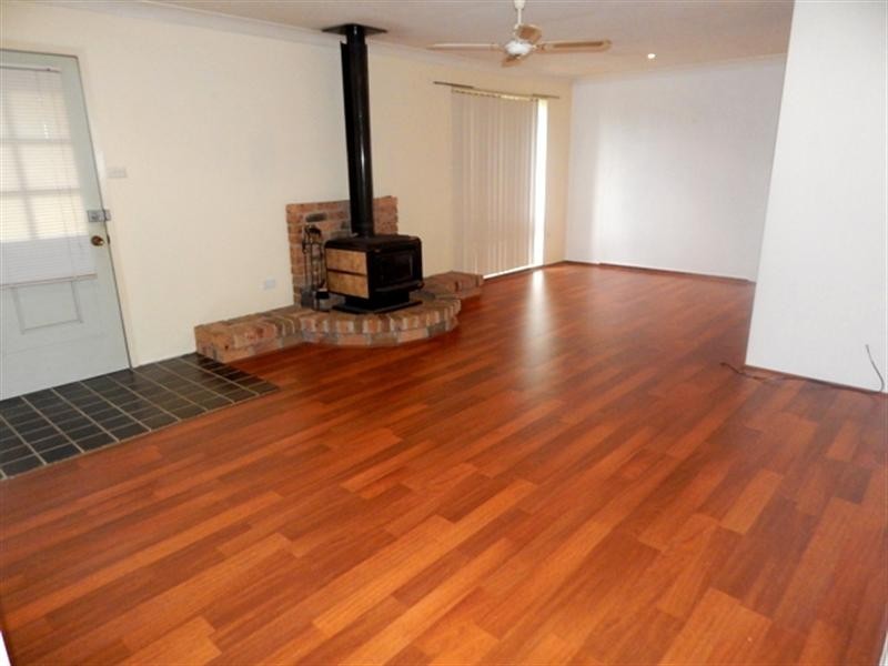 1 Carina Close, Wyoming NSW 2250