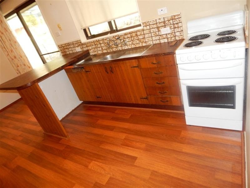 1 Carina Close, Wyoming NSW 2250