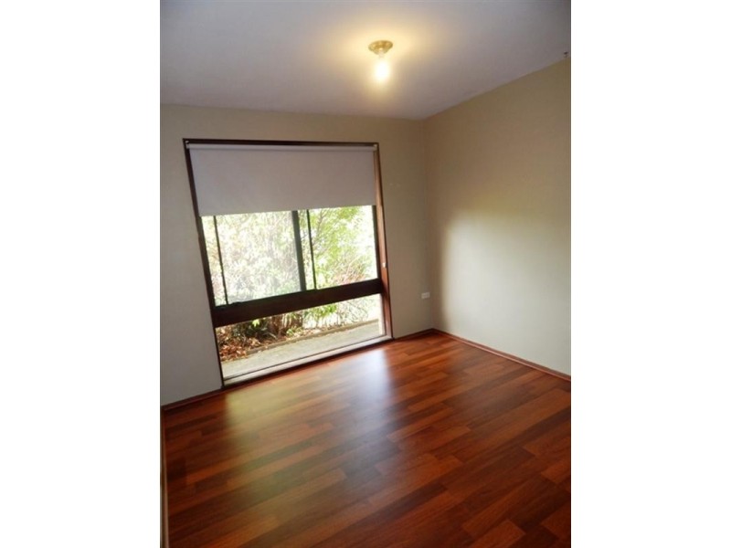 1 Carina Close, Wyoming NSW 2250