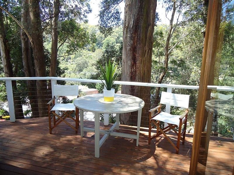 4 Harcourt Place, North Avoca NSW 2260