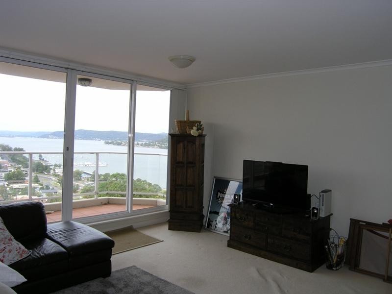 802/97-99 John Whiteway Drive, Gosford NSW 2250