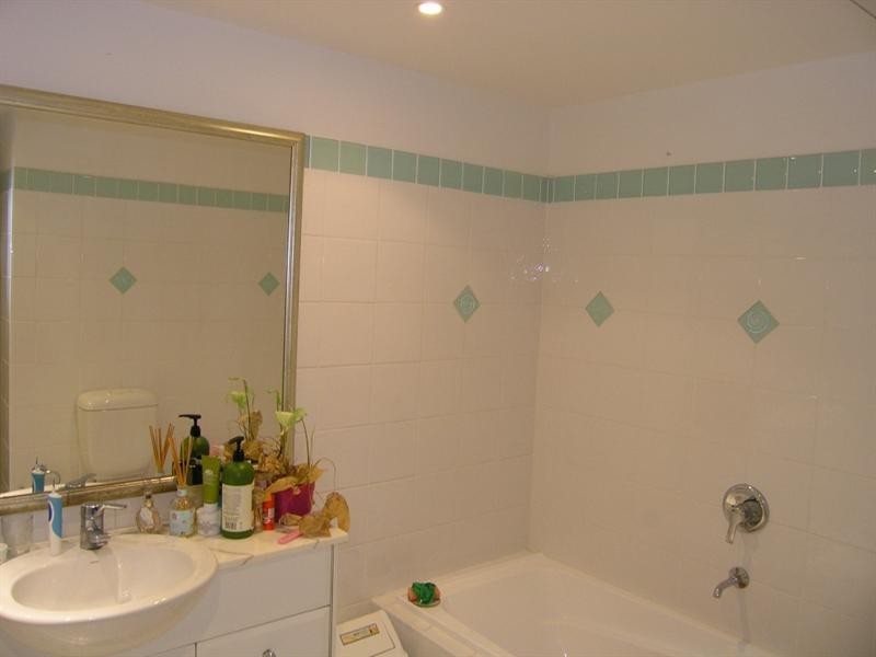 802/97-99 John Whiteway Drive, Gosford NSW 2250