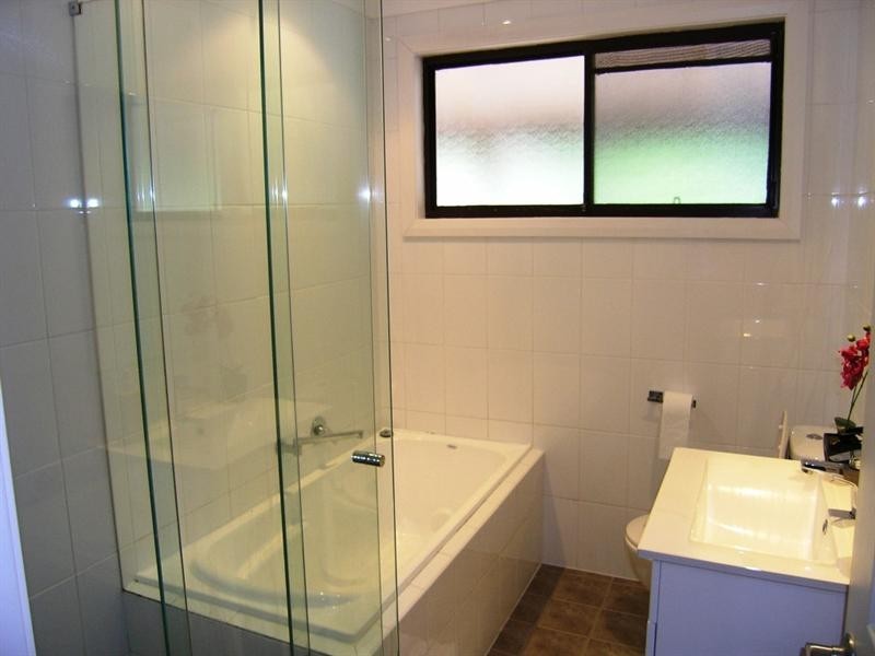 17 Callemondah Avenue, North Gosford NSW 2250