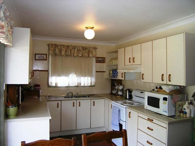 18 Fuchsia Street, Wyoming NSW 2250