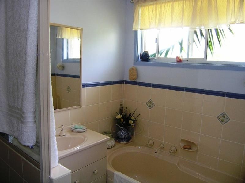 18 Fuchsia Street, Wyoming NSW 2250