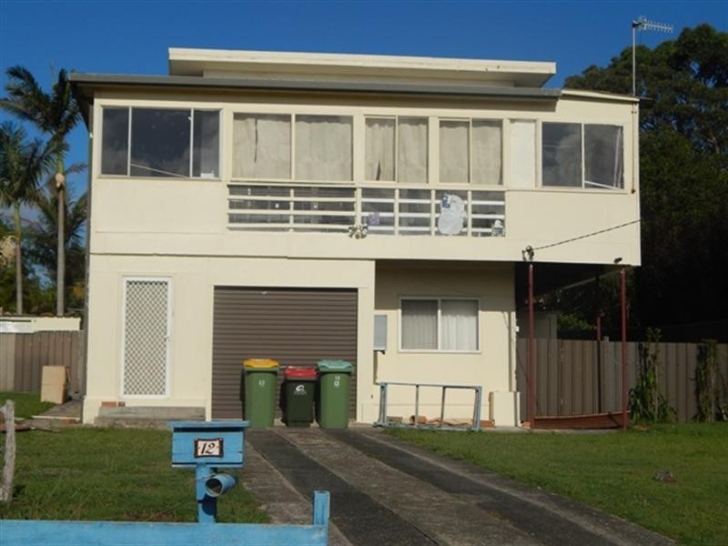 12 George Hely Crescent, Killarney Vale NSW 2261