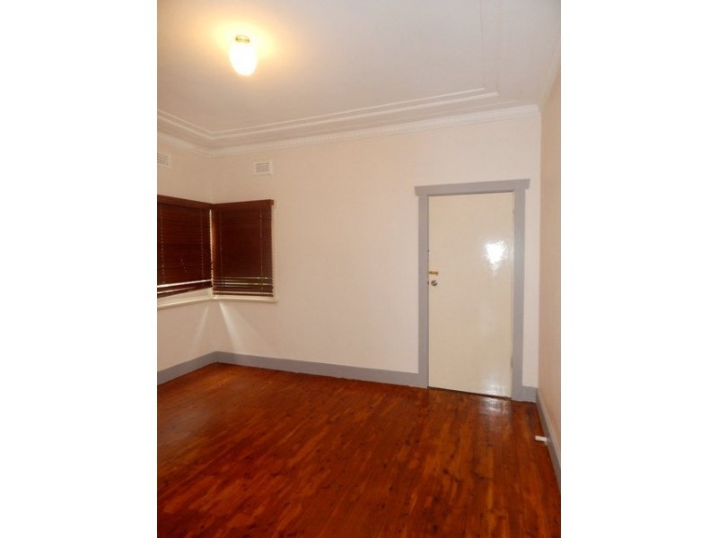 12 Bent Street, Gosford NSW 2250