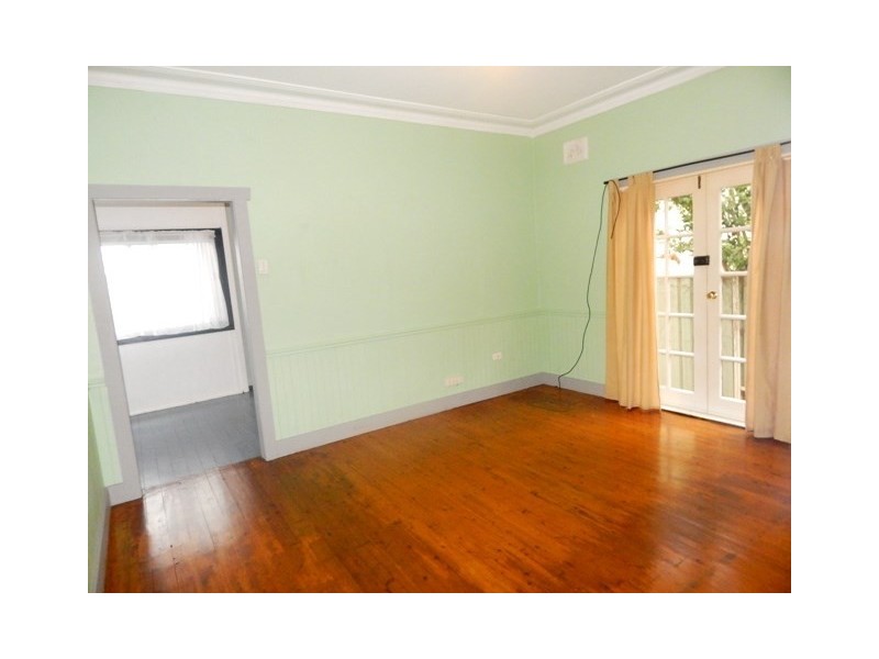 12 Bent Street, Gosford NSW 2250