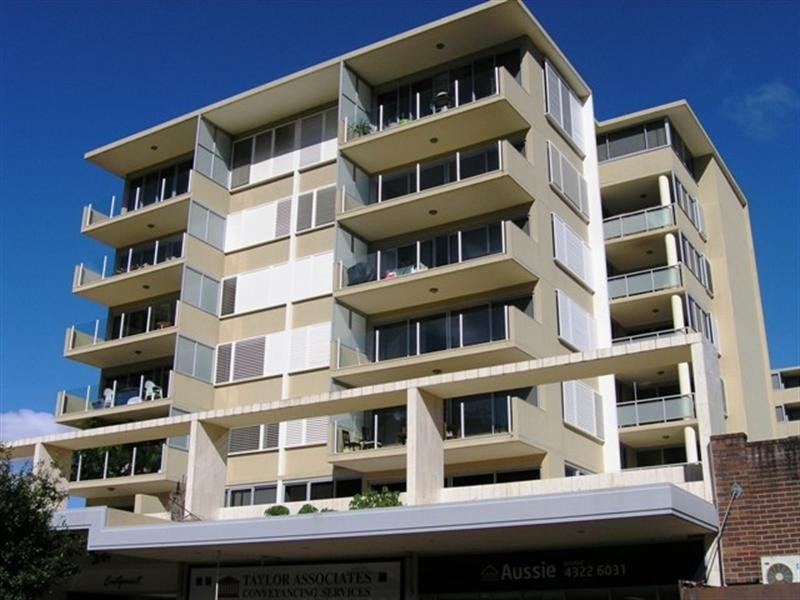 32/72-82 Mann Street, Gosford NSW 2250